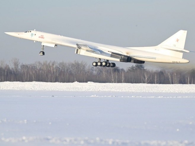 TU-22 (foto: EPA/DMITRIY AZAROV) - 