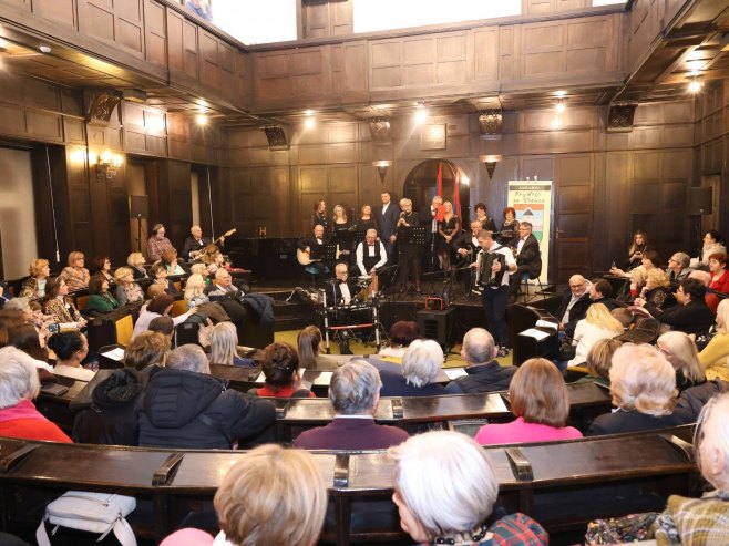 "Prijatelji sa Vrbasa" Banjaluka i gosti oduševili publiku u Banskom dvoru u Banjaluci