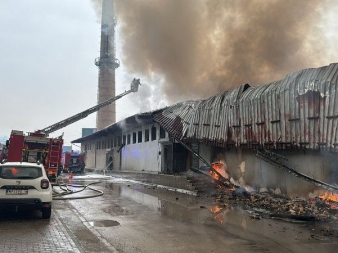 Požar u industrijskoj zoni u Novom Pazaru stavljen pod kontrolu