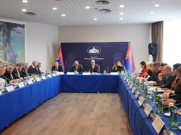 Sjednica Vlade Srbije na Tari, nakon toga sastanak Macuta i Minića