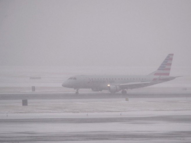 Avion oluja (foto: EPA/ERIK S. LESSER) - 