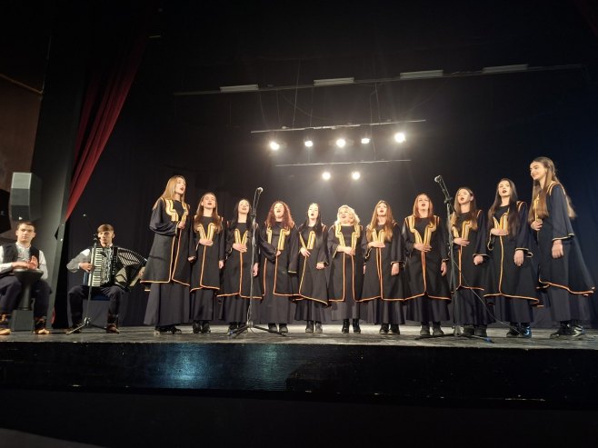 U Laktašima održan Svetosavski sabor pjesme s Kosova i Metohije (FOTO)