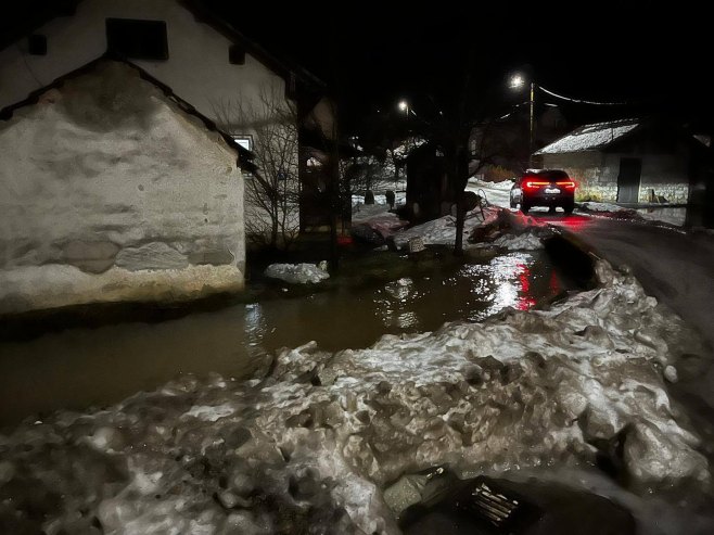 Istočna Ilidža: Proglašena vanredna situacija zbog bujičnih voda (FOTO)