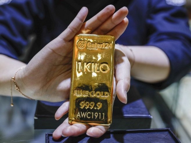 Cijena zlata premašila 5.000 dolara prvi put u istoriji