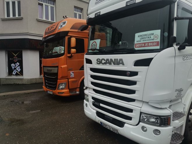 Prevoznici iz BiH i regiona blokirali teretne granične prelaze sa EU (FOTO/VIDEO)