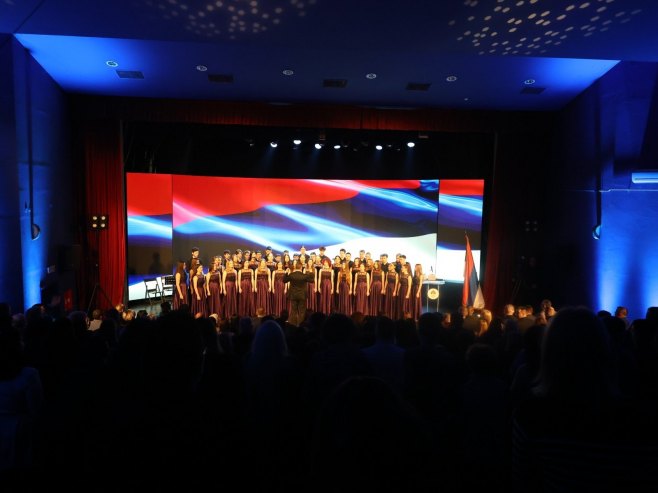 Najboljim vaspitačima i nastavnicima dodijeljena Svetosavska nagrada (FOTO/VIDEO)