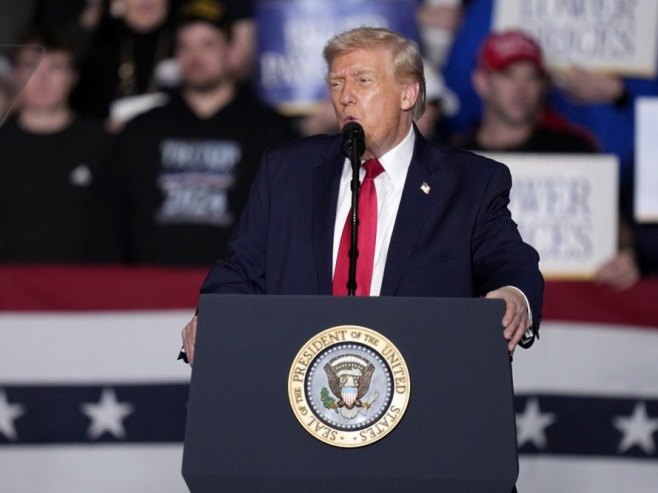 Donald Tramp (foto: EPA/MATTHEW PUTNEY) Donald Tramp (foto: EPA/MATTHEW PUTNEY) -