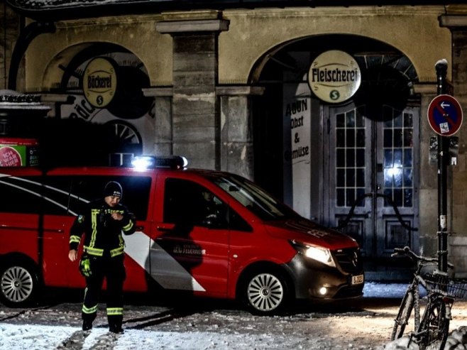 Vatrogasci (foto: EPA/Filip Singer - ilustracija) - 