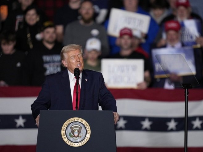 Donald Tramp (Foto: EPA/MATTHEW PUTNEY, ilustracija) - 