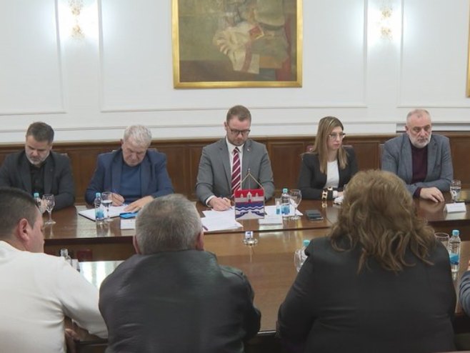 Sastanak u Gradskoj upravi - Foto: RTRS