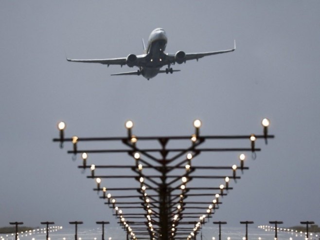 Kolumbija: Nestao avion sa 15 putnika, među kojima su i dva političara