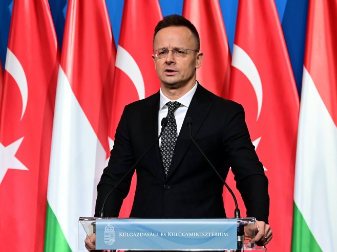 Sijarto: Budimpešta neće dati nijednu forintu Ukrajini