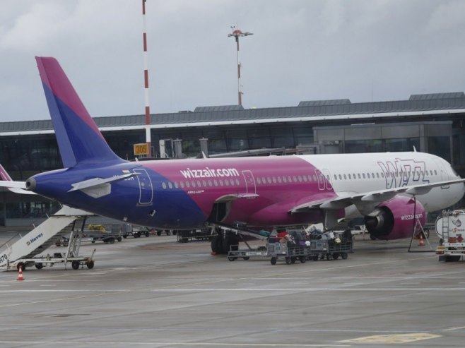 Avion (foto: EPA/TOMS KALNINS) Avion (foto: EPA/TOMS KALNINS) -