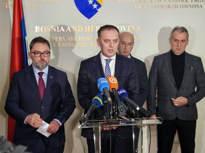 Sastanak - Foto: SRNA