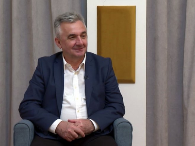 Profesor kulturolog i pisac iz Beograda dobitnik američke nagrade "Orfejevi tekstovi" (VIDEO)