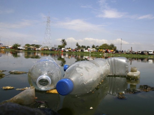 Naučnici iz Јužne Koreje otkrili kako očistiti vodu od nanoplastike za 10 minuta