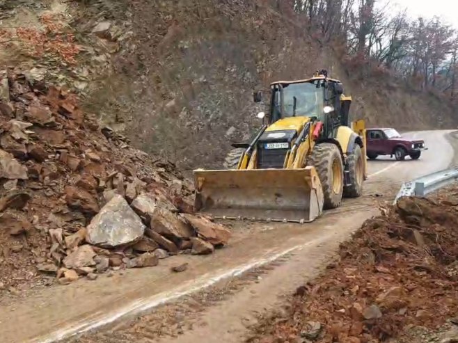 Odron kod Foče - ekipe "Srbinjeputeva" na terenu (VIDEO)
