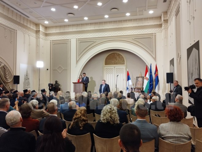 Trišić Babić i Dodik na Svetosavskoj akademiji u Budimpešti