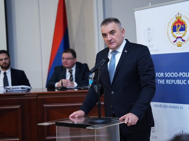 Minić: Sa dužnom pažnjom, moramo gajiti i razvijati kulturu sjećanja (FOTO)