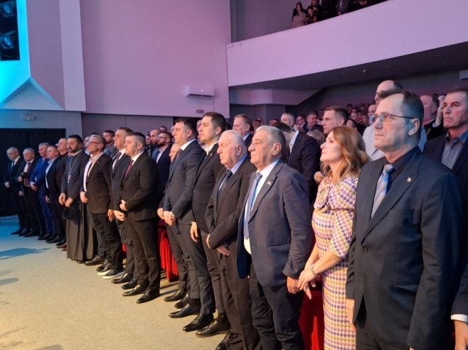 Mrkonjić Grad - digao se iz pepela stradanja (FOTO)