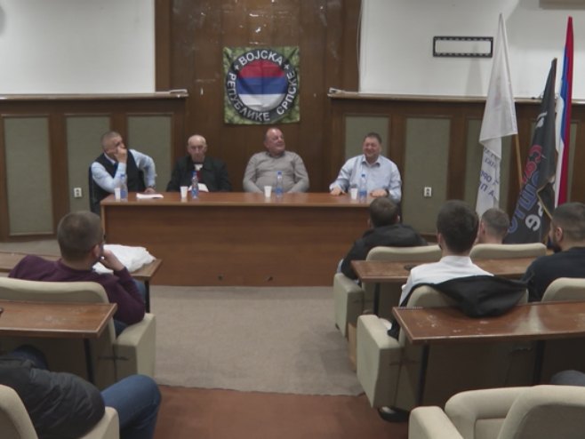 Prijedor: Održana javna tribina sa učesnicima Odbrambeno-otadžbinskog rata (VIDEO)