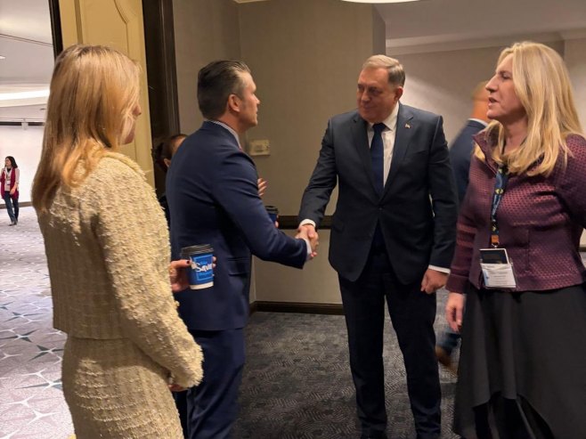 Delegacija Srpske sa Hegsetom (Foto: x.com/MiloradDodik) - 