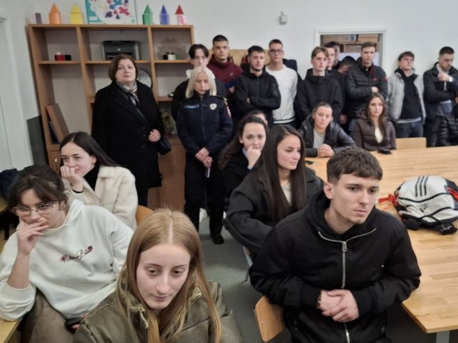 Srednjoškolcima u Mrkonjić Gradu predstavljen javni konkurs za upis u 29. klasu Policijske akademije