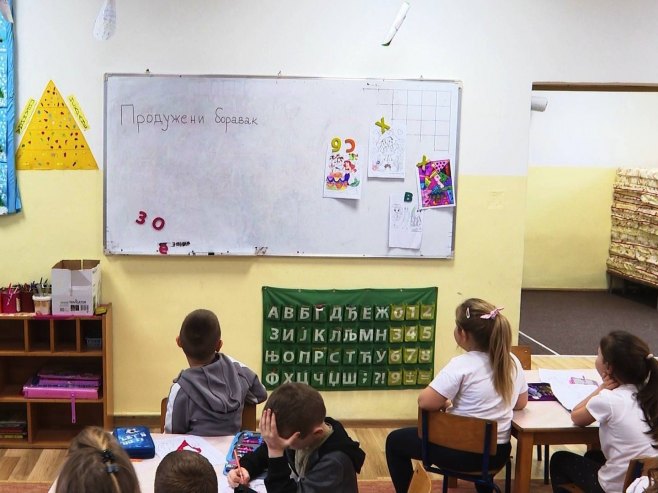 O problemu subvencija za produženi boravak u Banjaluci niko, sem roditelja, se ne oglašava (VIDEO)