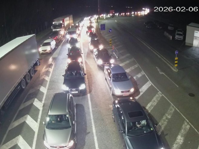 Pojačan saobraćan na ulazu i izlazu iz BiH ka Hrvatskoj