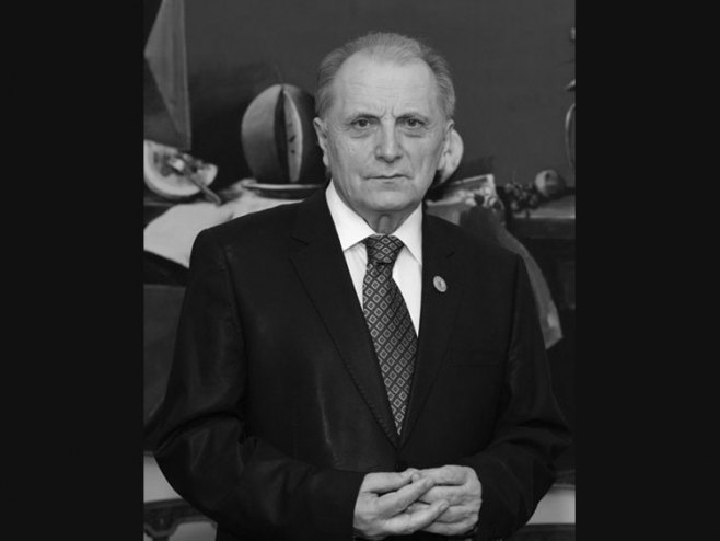 Preminuo akademik Miro Vuksanović