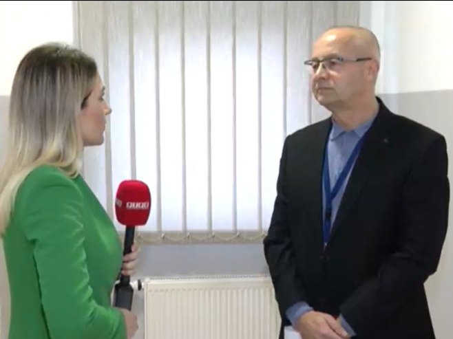 U Doboju otvoreno 31 biralište, prijavljen problem sa posmatračem na jednom biračkom mjestu