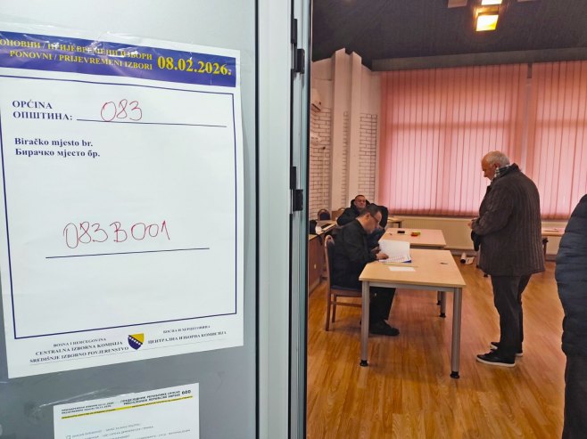 Glasanje u Zvorniku - Foto: RTRS