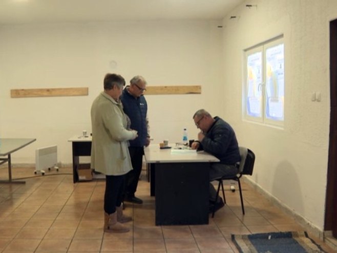 Mještani Tabanaca kod Zvornika: Gradonačelnik Bijeljine vršio pritisak na birače (VIDEO)
