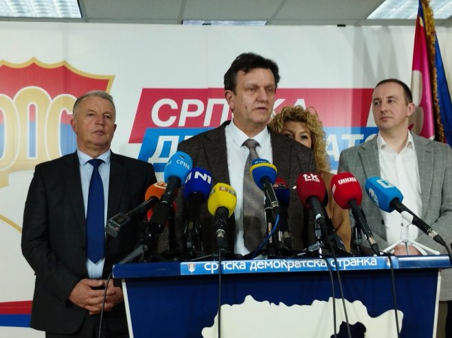 SDS priznao poraz; Blanuša: Za Srpsku dobro što je dobila predsjednika