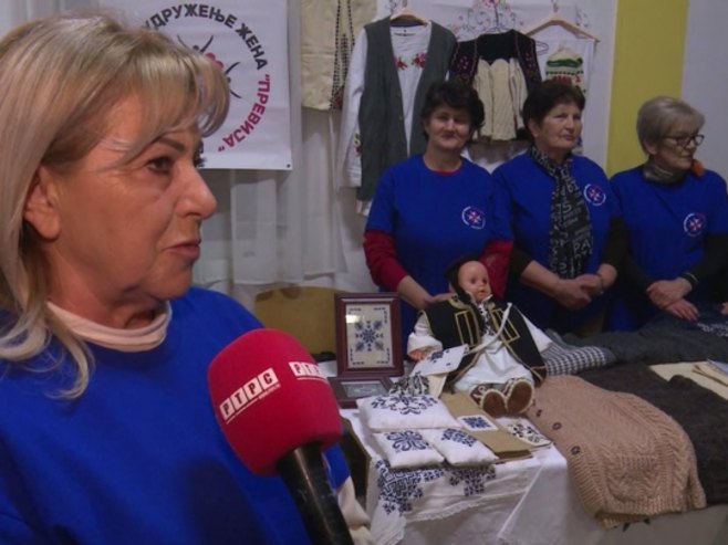Izložba narodnih rukotvorina "Zmijanjska pokrstica" - Foto: RTRS