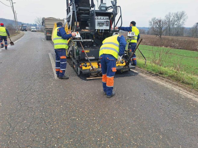 Počela sanacija udarnih rupa na magistralnom putu Kostajnica-Kozarska Dubica