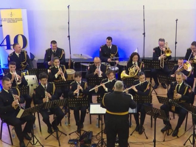 Povodom 40 godina Muzičke škole u Prnjavoru održan koncert Policijskog orkestra MUP-a Srpske
