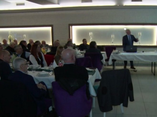 Gradiška: Savjetovanje za poljoprivrednike - bez zdravog zemljišta nema ni zdravog voćnjaka