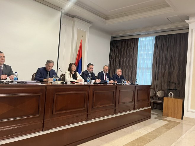 Svinjogojci upozoravaju – jeftino meso iz uvoza oborilo cijene domaćeg; Iz Vlade obećanje: Biće razmotrene dodatne mjere podrške (VIDEO)