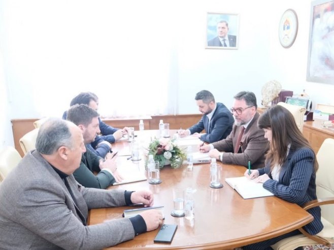 Košarac sa načelnicima opština o Zelenom klimatskom fondu