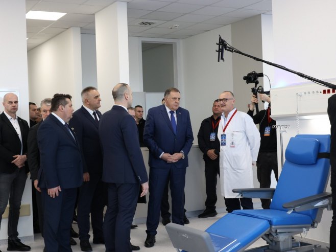 Otvoren objekat nove onkologije Otvoren objekat nove onkologije - Foto: ZIPAPHOTO/Borislav Zdrinja