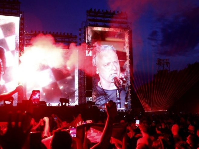 Tompson u Širokom Brijegu: Koncert uz ustaški pozdrav "Za dom spremni", ikonografiju i simbole zloglasne NDH