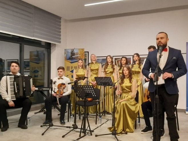 Muzičko-poetsko veče u Galeriji "Žarko Vidović" oduševilo publiku