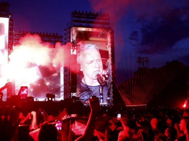 Izraelska ambasadorka pozvala vlasti u BiH da hitno reaguju na Tompsonov koncert - ovakvi izlivi mržnje se moraju iskorijeniti (VIDEO)