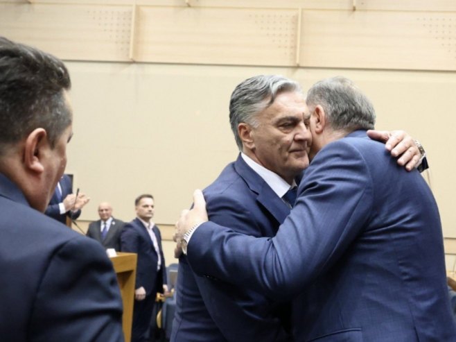 Dodik čestitao Karanu: Naša snaga je u jedinstvu (FOTO)