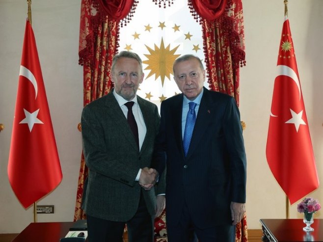 Izetbegović krenuo u lobiranje: Tražio pomoć od Erdogana da zaštiti BiH i Bošnjake, a od stranaca da djeluju protiv Srpske