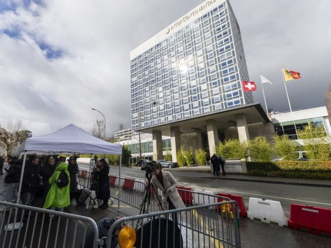 Završen prvi dan pregovora Rusija-SAD-Ukrajina u Ženevi: Sastanak trajao više od četiri sata Završen prvi dan pregovora Rusija-SAD-Ukrajina u Ženevi: Sastanak trajao više od četiri sata