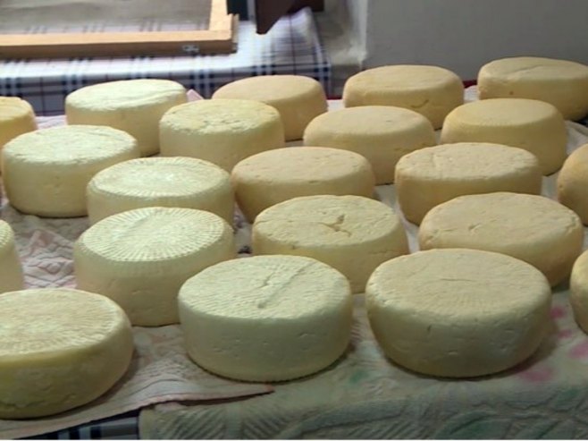 U Manastiru Duži kod Trebinja proizvodi se jedinstven sir škripavac