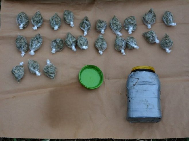 Lišeno slobode lice iz Doboja kod koga je pronađena i oduzeta opojna droga (FOTO)