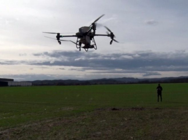 Upotreba dronova nalazi primjenu i na domaćim parcelama (VIDEO)